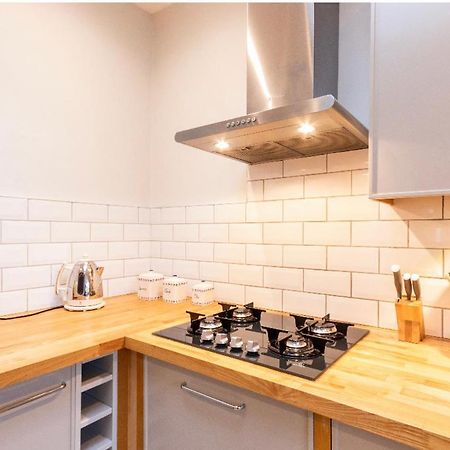 New Town Apartment With Castle View Edimburgo Exterior foto