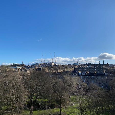 New Town Apartment With Castle View Edimburgo Exterior foto