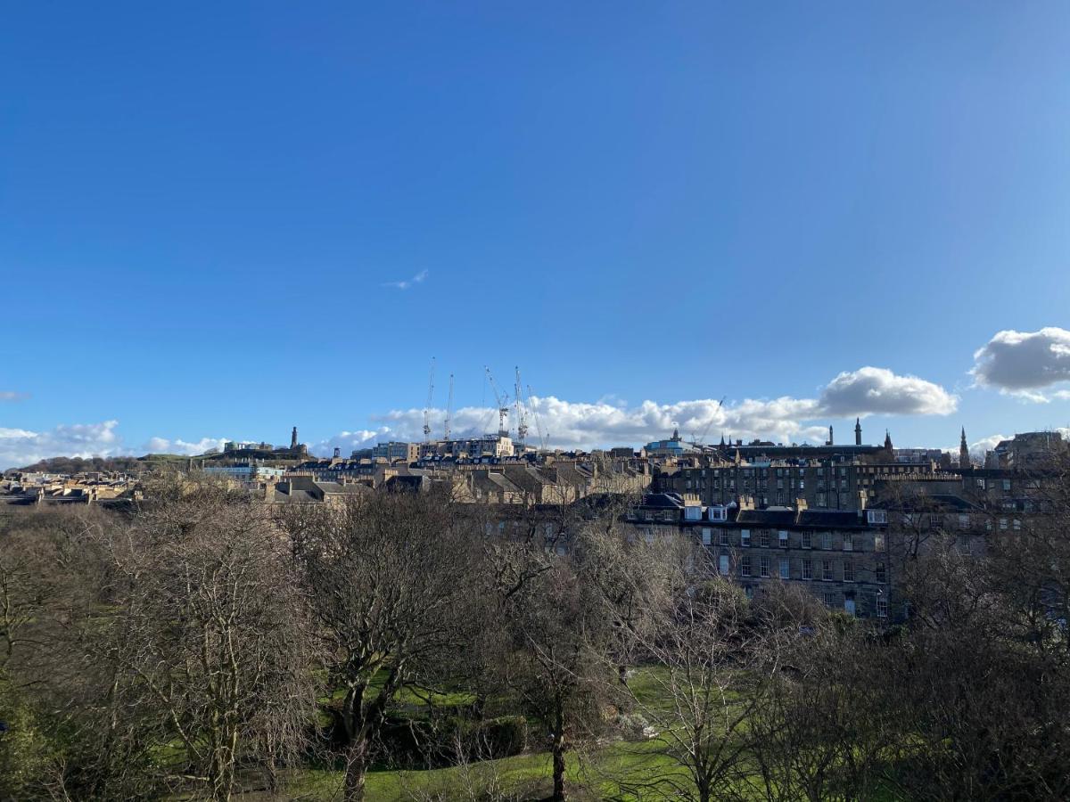 New Town Apartment With Castle View Edimburgo Exterior foto